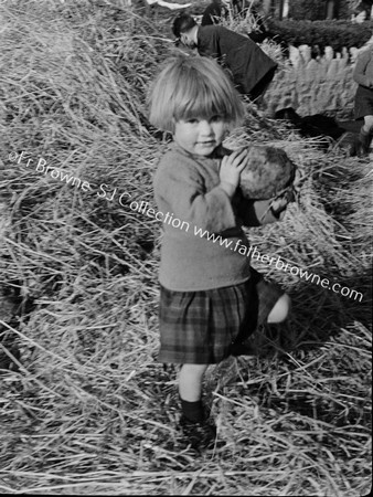 PORTRAIT OF LITTLE GIRL